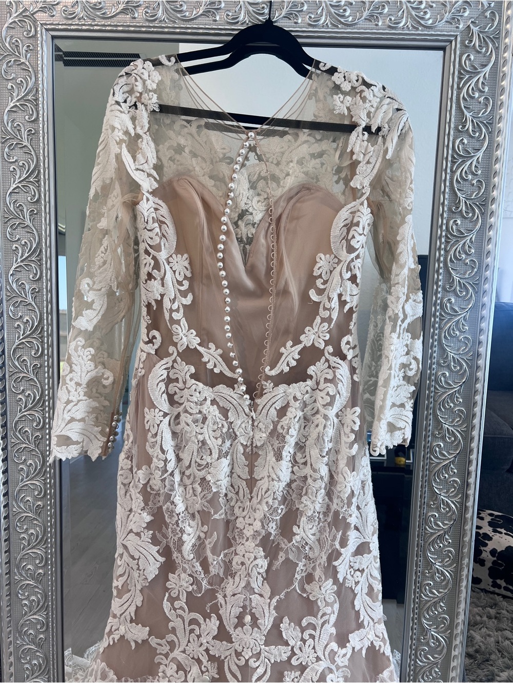 Elegant Demetrios mermaid wedding dress - Picture 8 of 16